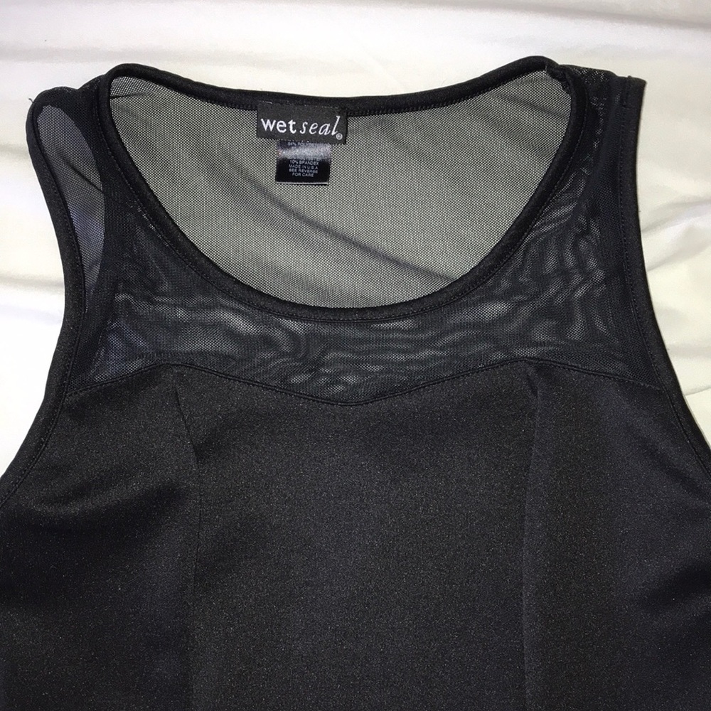Crop top - Picture 2 of 2
